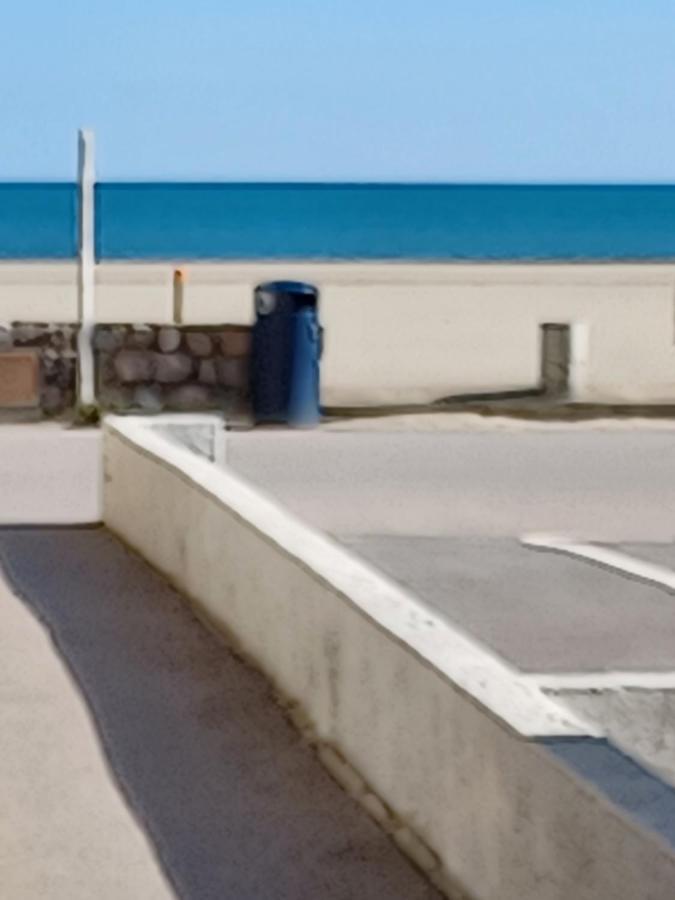 Juste A Cote De La Plage, Wifi Apartman Port-la-Nouvelle Kültér fotó